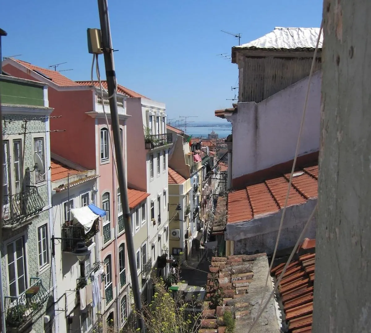 Lisbon Sant'Ana Restelo 1Br Terrace Apartment